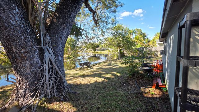 2305 E River Drive, Margate, FL 33063