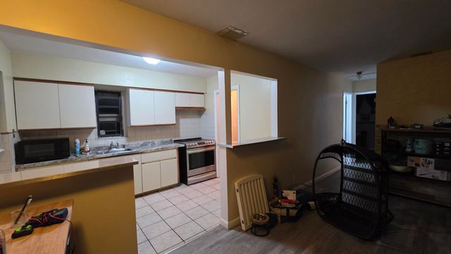 2305 E River Drive, Margate, FL 33063