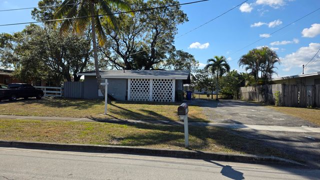 2305 E River Drive, Margate, FL 33063