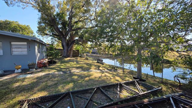 2305 E River Drive, Margate, FL 33063