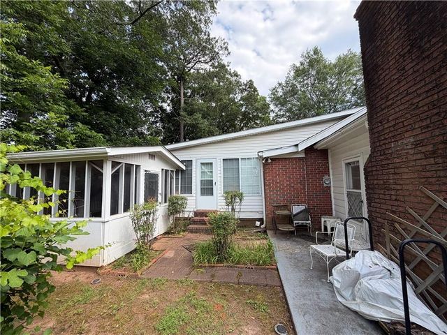 401 Latimore Avenue, Buford, GA 30518