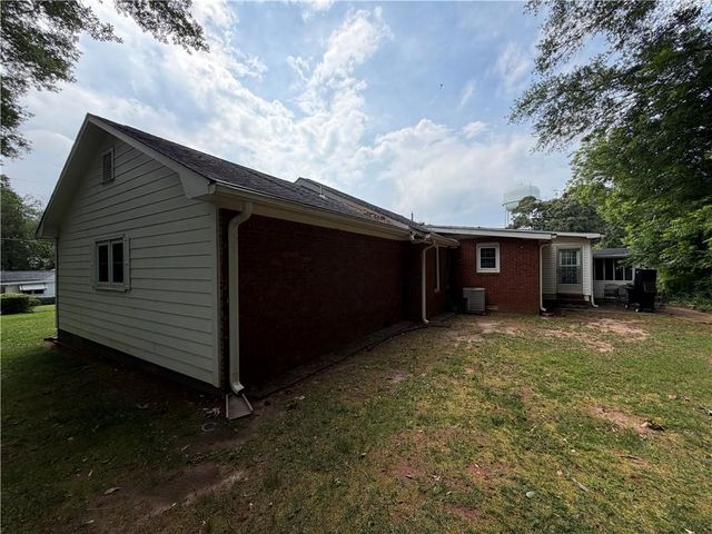 401 Latimore Avenue, Buford, GA 30518