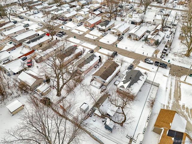 20023 Syracuse Avenue, Romulus, MI 48174