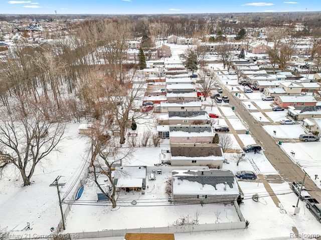 20023 Syracuse Avenue, Romulus, MI 48174