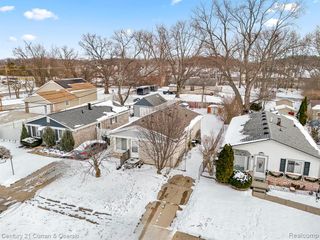 20023 Syracuse Avenue, Romulus, MI 48174