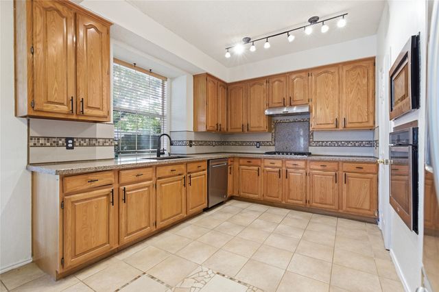 3216 Trailwood Lane, Flower Mound, TX 75028