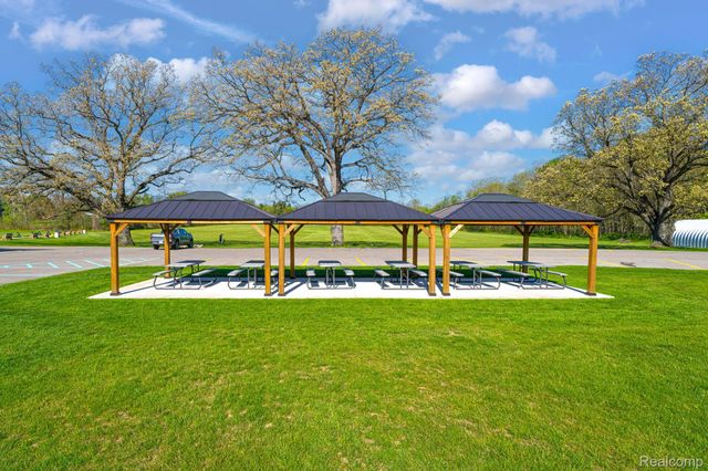 79363 Van Dyke Ave Road W, Bruce, MI 48065