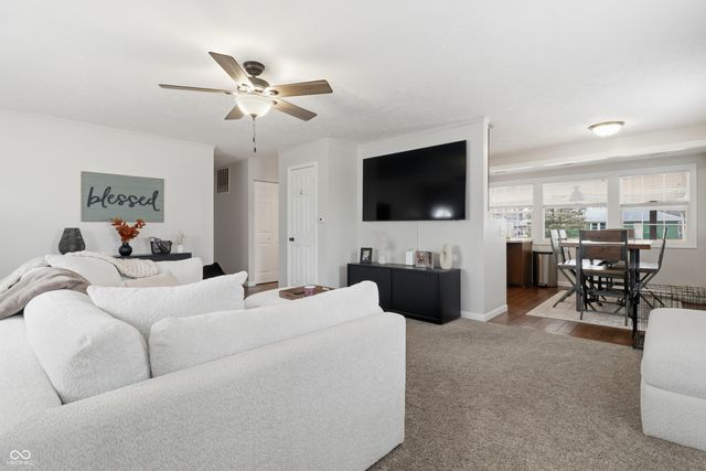 324 Holiday Drive, Plainfield, IN 46168