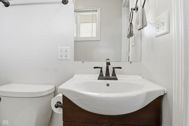 324 Holiday Drive, Plainfield, IN 46168