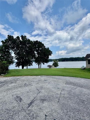 6 Willow Circle Drive, Greenville, IL 62246
