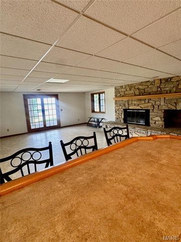 6 Willow Circle Drive, Greenville, IL 62246
