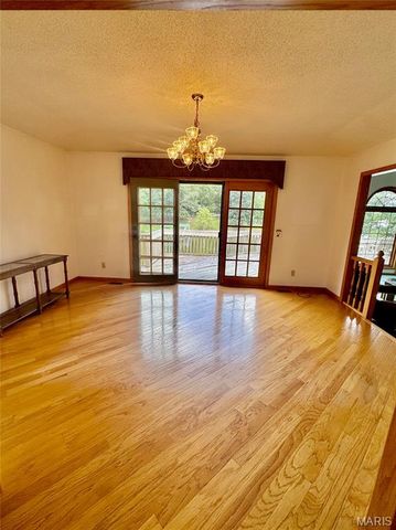 6 Willow Circle Drive, Greenville, IL 62246