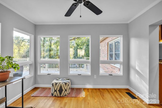 651 25th Avenue NW, Hickory, NC 28601