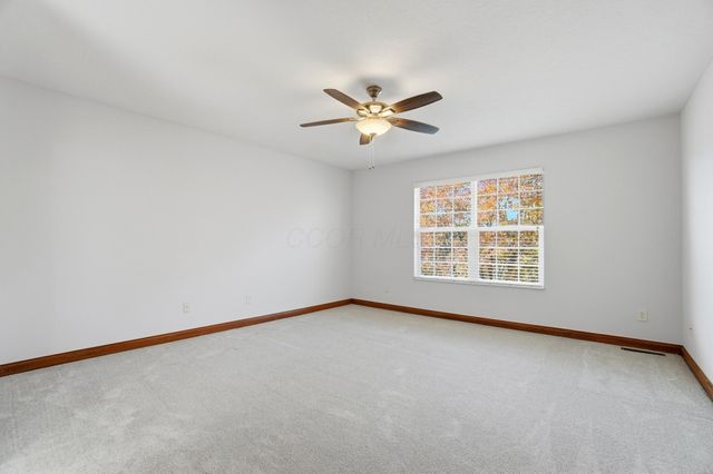 8092 Summerhouse Drive E, Dublin, OH 43016