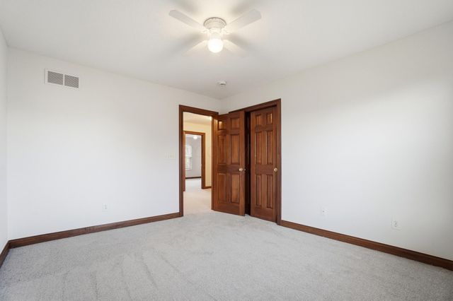 8092 Summerhouse Drive E, Dublin, OH 43016