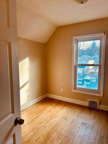 246 Sidney Street E, Saint Paul, MN 55107