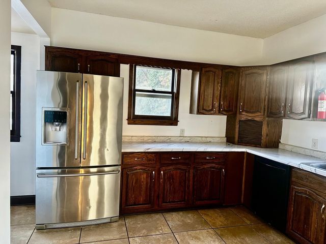 246 Sidney Street E, Saint Paul, MN 55107