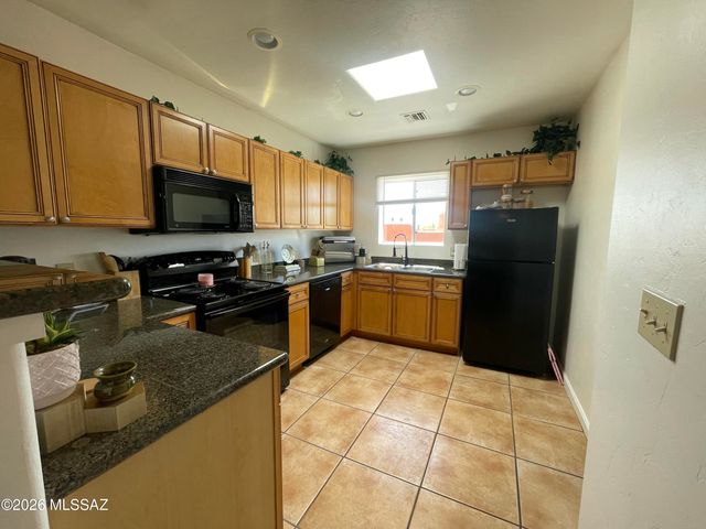 6255 N Camino Pimeria Alta Apt 36, Tucson, AZ 85718