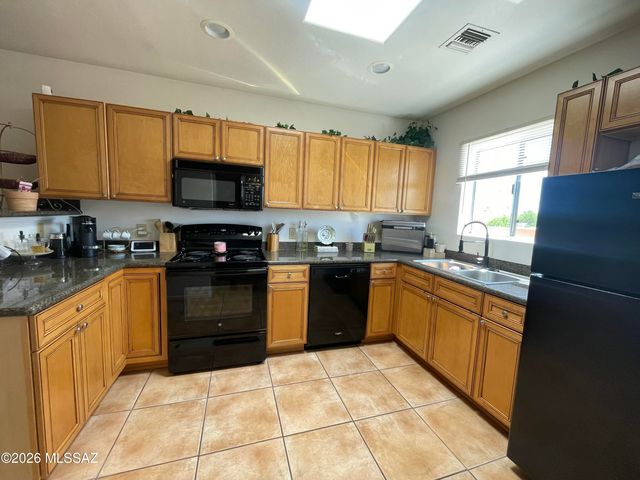 6255 N Camino Pimeria Alta Apt 36, Tucson, AZ 85718