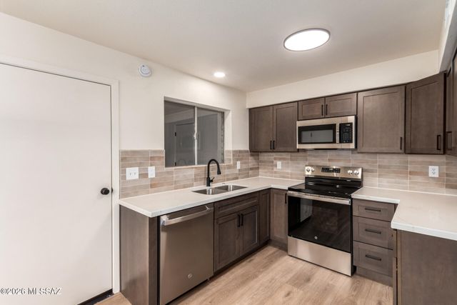 5174 Mountain Avenue, Tucson, AZ 85706