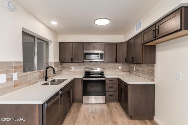 5174 Mountain Avenue, Tucson, AZ 85706