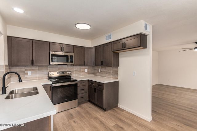 5174 Mountain Avenue, Tucson, AZ 85706