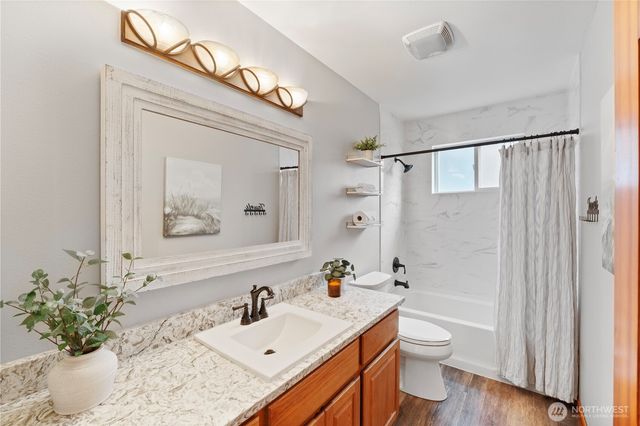 7613 176th Avenue E, Bonney Lake, WA 98391