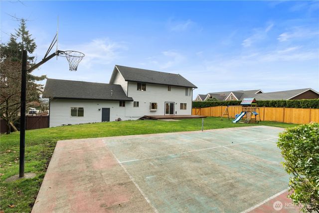 7613 176th Avenue E, Bonney Lake, WA 98391