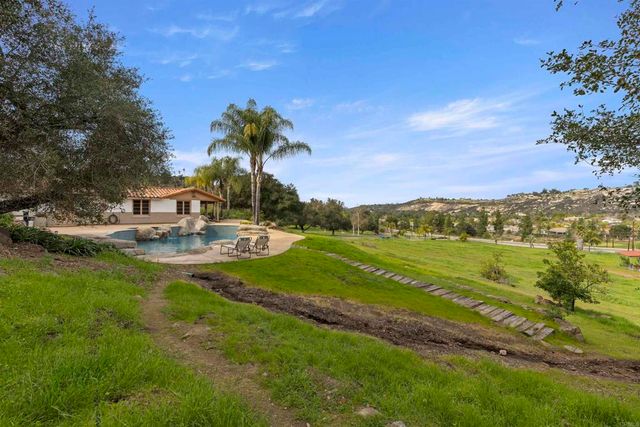 14215 WOODS VALLEY RD, Valley Center, CA 92082