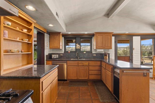 14215 WOODS VALLEY RD, Valley Center, CA 92082