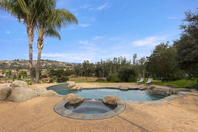 14215 WOODS VALLEY RD, Valley Center, CA 92082