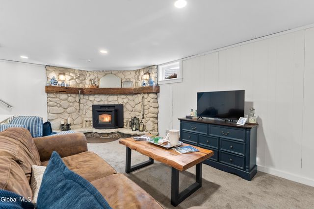 8 Higgins Road, Lake George, NY 12845