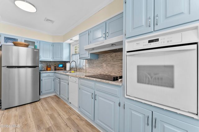 8 Higgins Road, Lake George, NY 12845