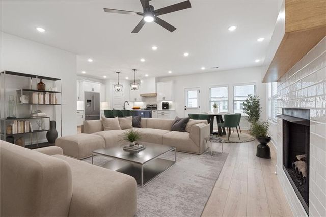 6903 SW Orange Avenue, Bentonville, AR 72713