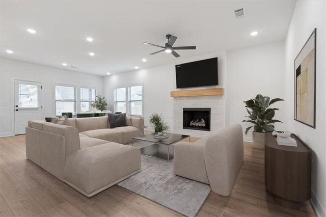 6903 SW Orange Avenue, Bentonville, AR 72713