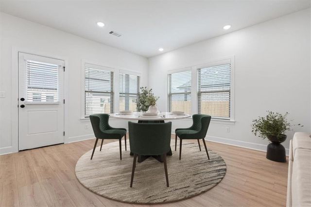 6903 SW Orange Avenue, Bentonville, AR 72713