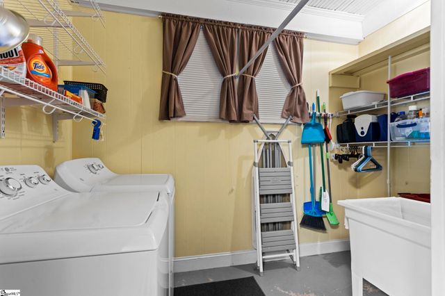 106 Webster Street, Slater, SC 29683