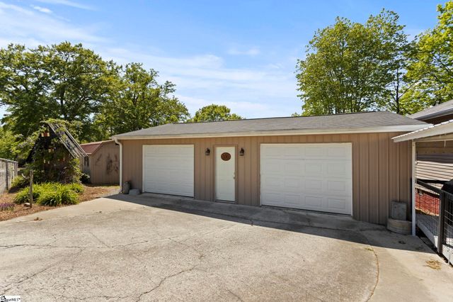 106 Webster Street, Slater, SC 29683