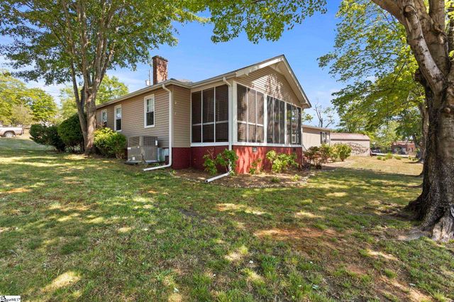 106 Webster Street, Slater, SC 29683