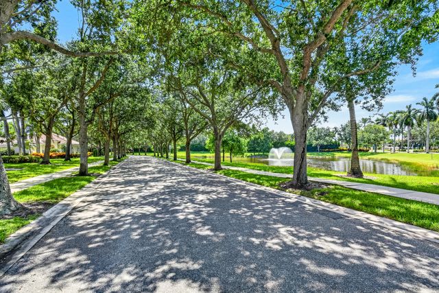 1351 St Lawrence Drive, Palm Beach Gardens, FL 33410