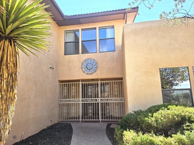 13216 Circulo Largo NE, Albuquerque, NM 87112