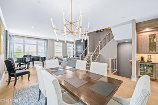 31 Valiant Court, Middletown, NJ 07748