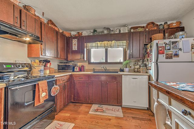 725 Gray Sta-Sul Springs Road, Jonesborough, TN 37659