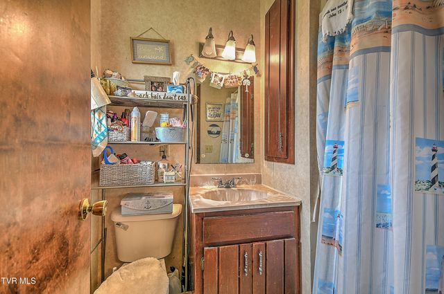 725 Gray Sta-Sul Springs Road, Jonesborough, TN 37659