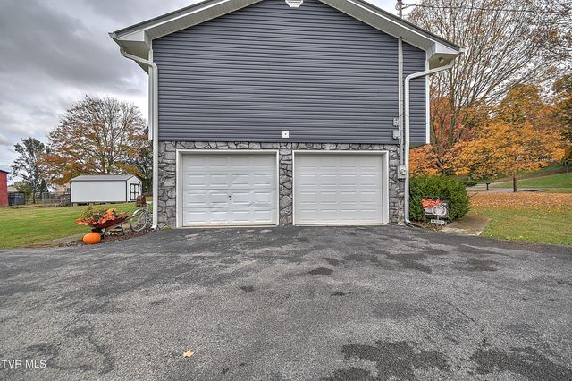 725 Gray Sta-Sul Springs Road, Jonesborough, TN 37659