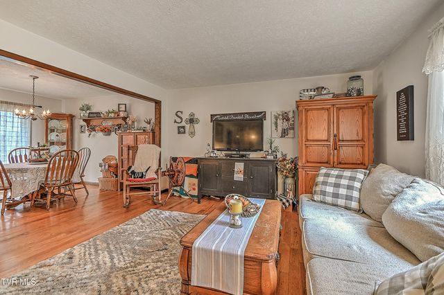 725 Gray Sta-Sul Springs Road, Jonesborough, TN 37659