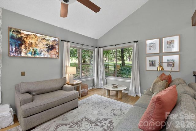 7611 Robin Crest Road, Charlotte, NC 28226