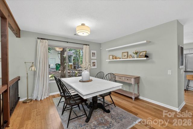 7611 Robin Crest Road, Charlotte, NC 28226