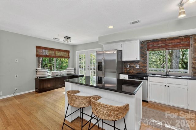 7611 Robin Crest Road, Charlotte, NC 28226