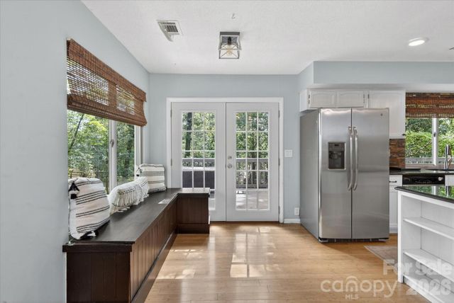 7611 Robin Crest Road, Charlotte, NC 28226